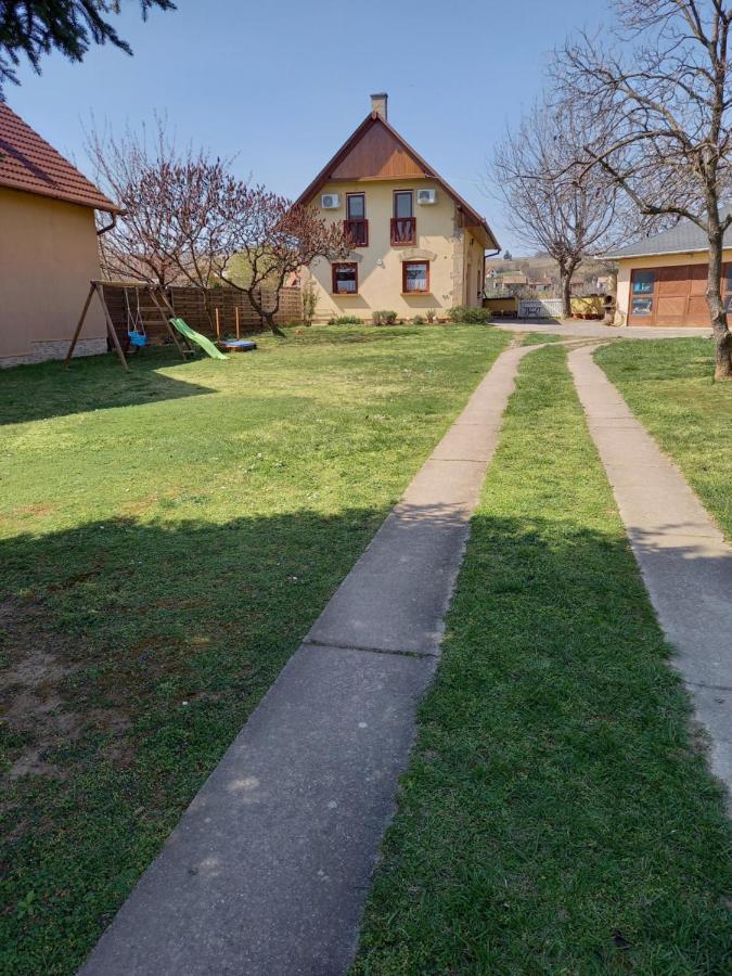 Burai Vendeghaz Hotel Villány Exterior foto